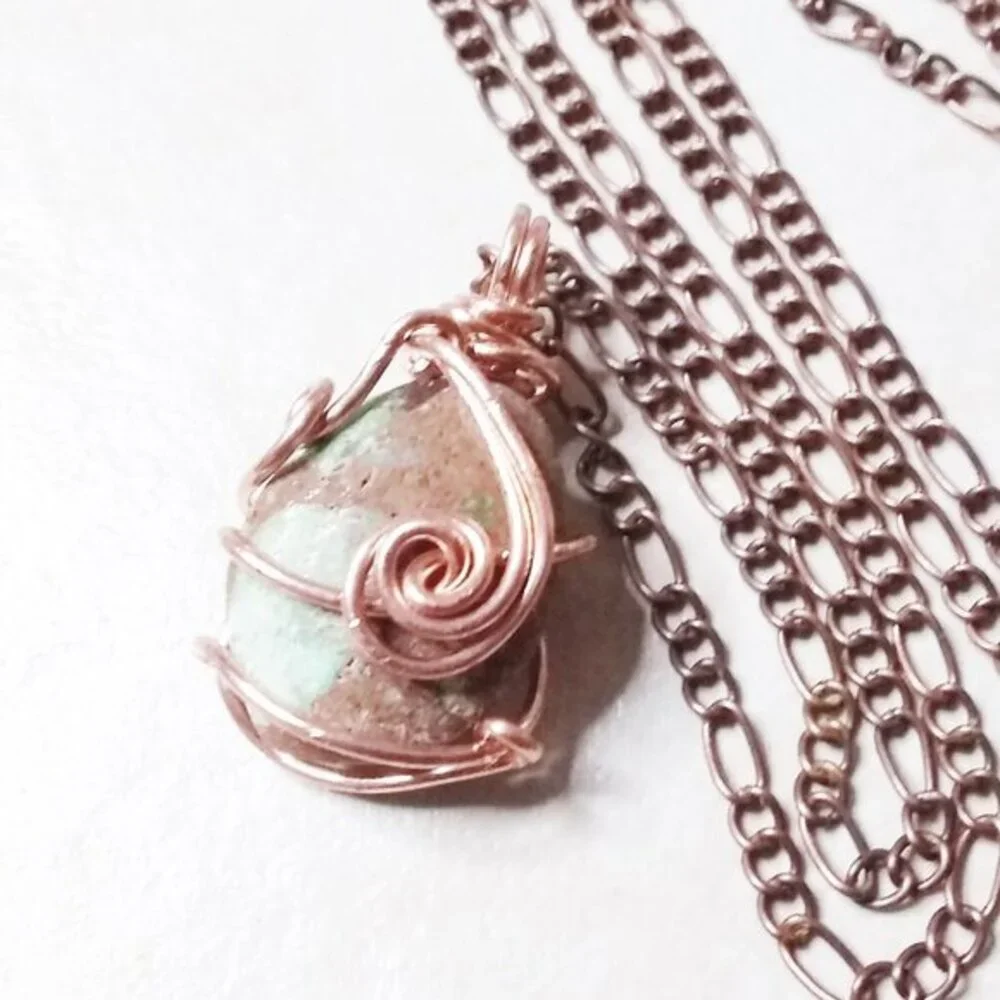 Reversible! Copper Wire Wrap Green Jasper Pendant + 21" Figaro Chain - Handmade - Picture 12 of 14